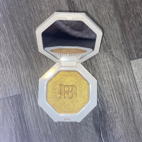 Fenty Killawatt Freestyle Highlighter in Trophy Wife - Picture 2 of 4